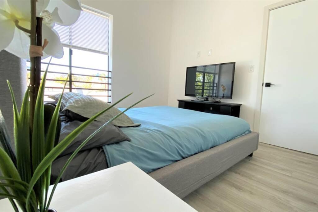 ロサンゼルス 3Bd/3Ba Modern Hollywood Townhouse With Private Rooftopヴィラ エクステリア 写真